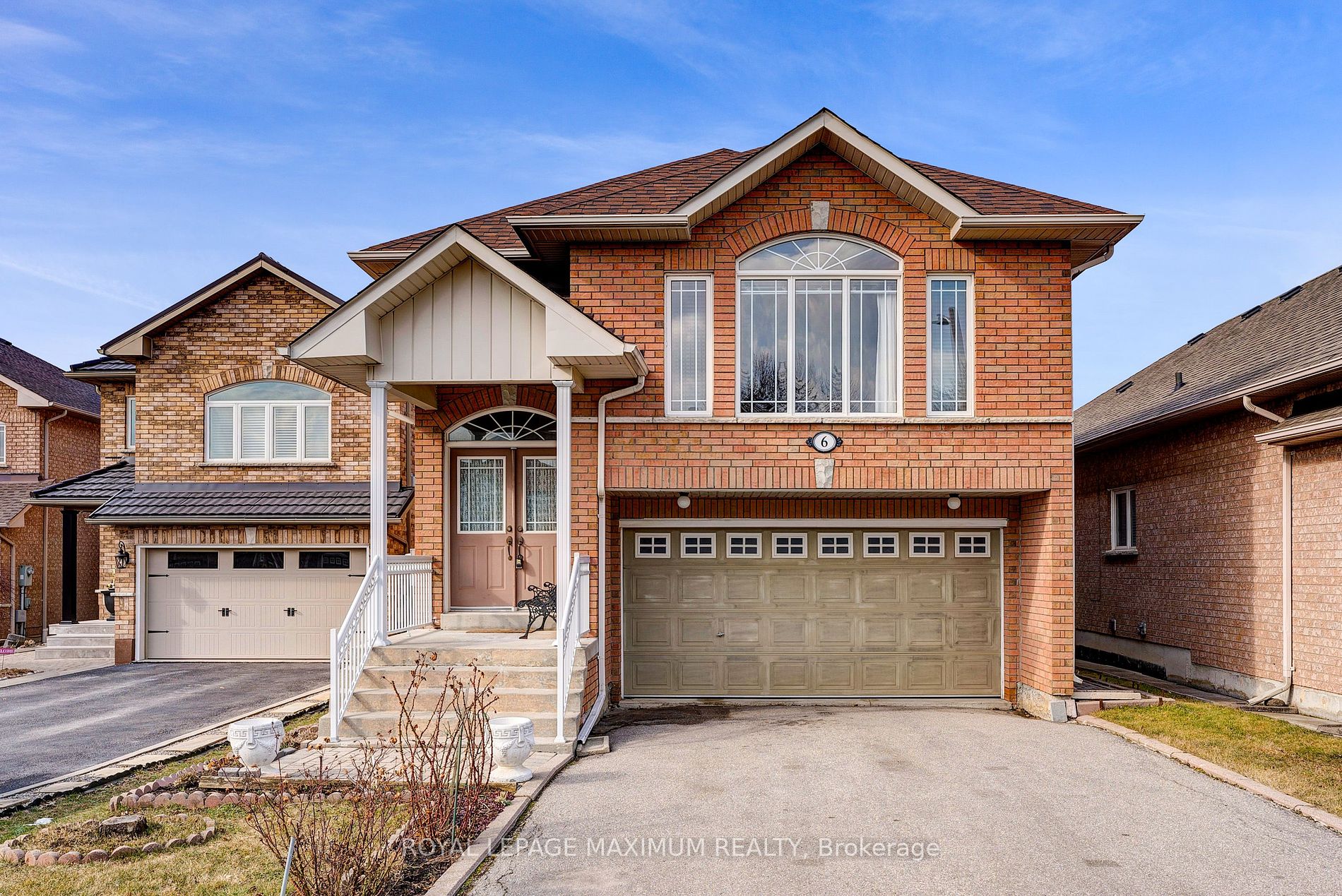 6 Tobermory Crt Property Photo 1