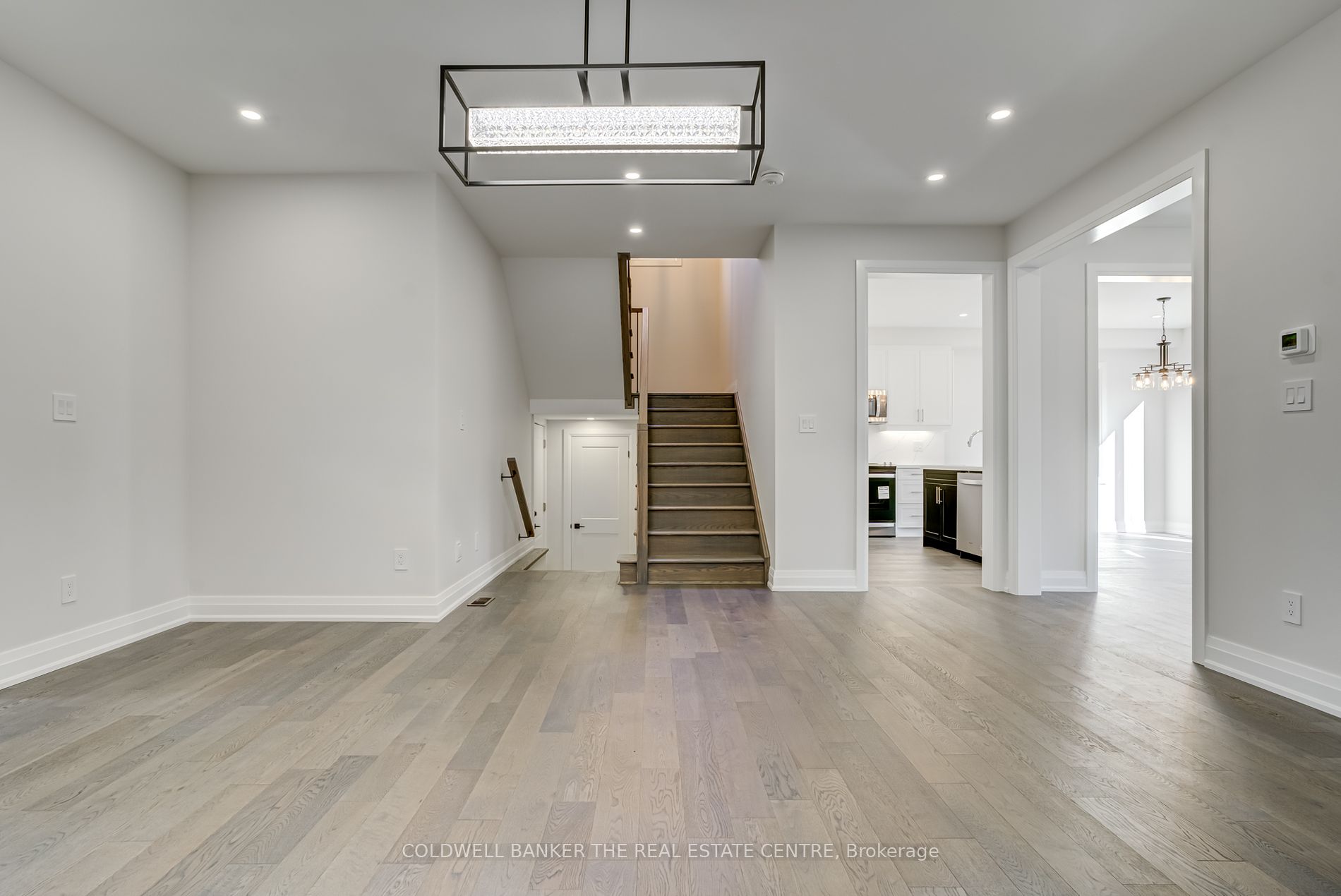 27 Wellington St Property Photo 6
