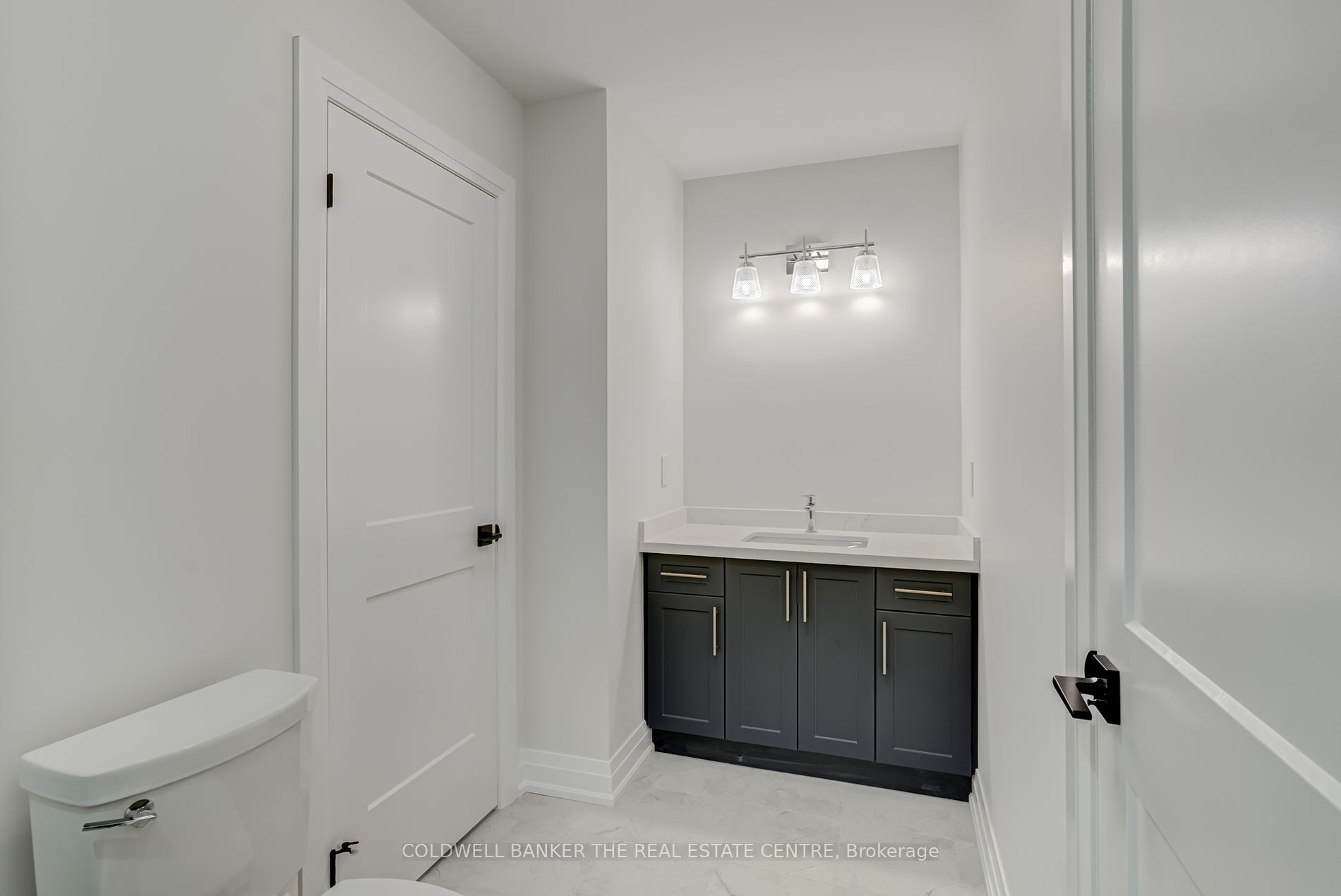 27 Wellington St Property Photo 32