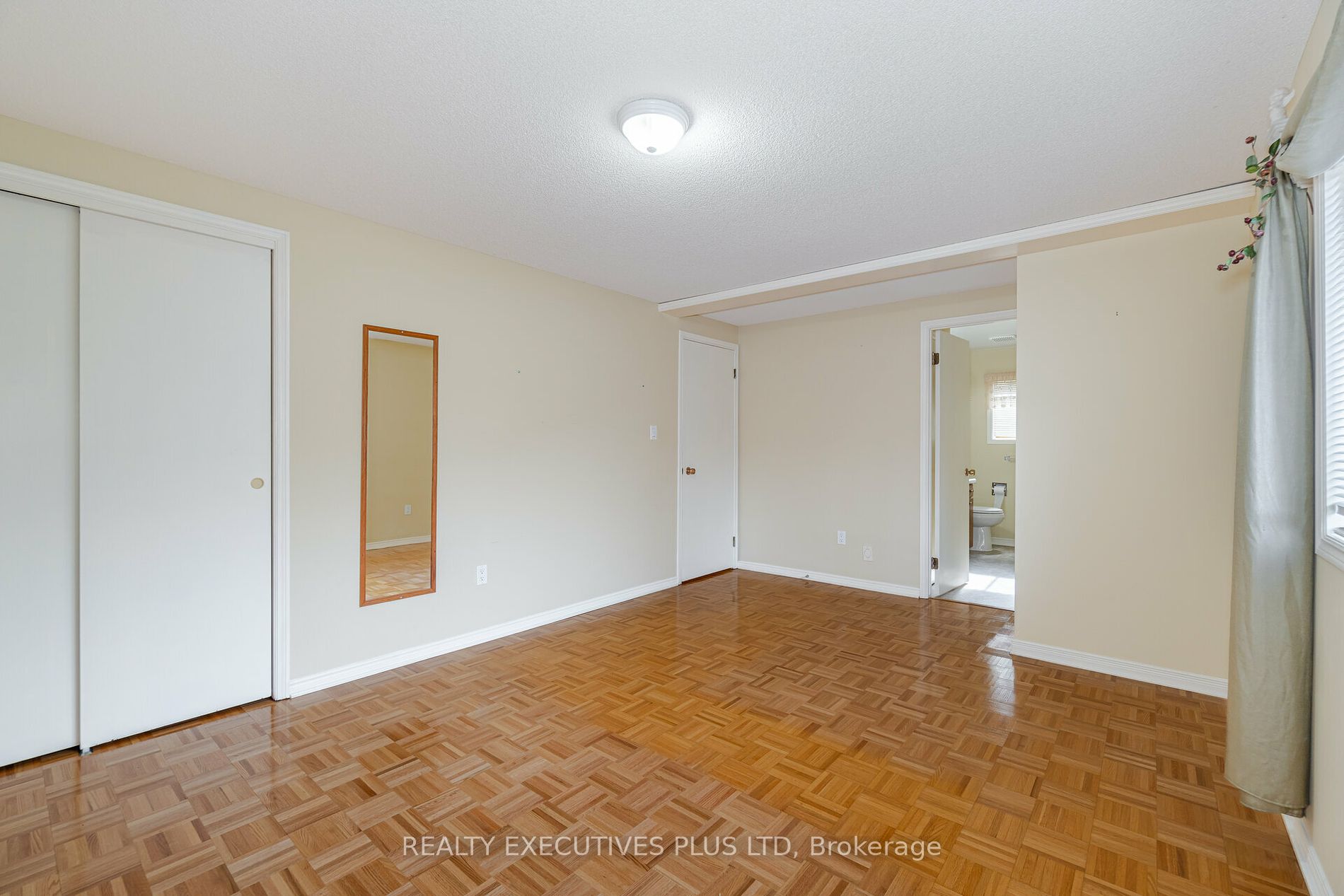 9 Pine Tree Crt Property Photo 18