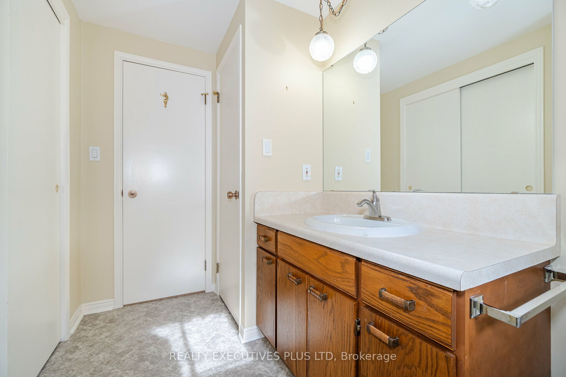 9 Pine Tree Crt Property Photo 20