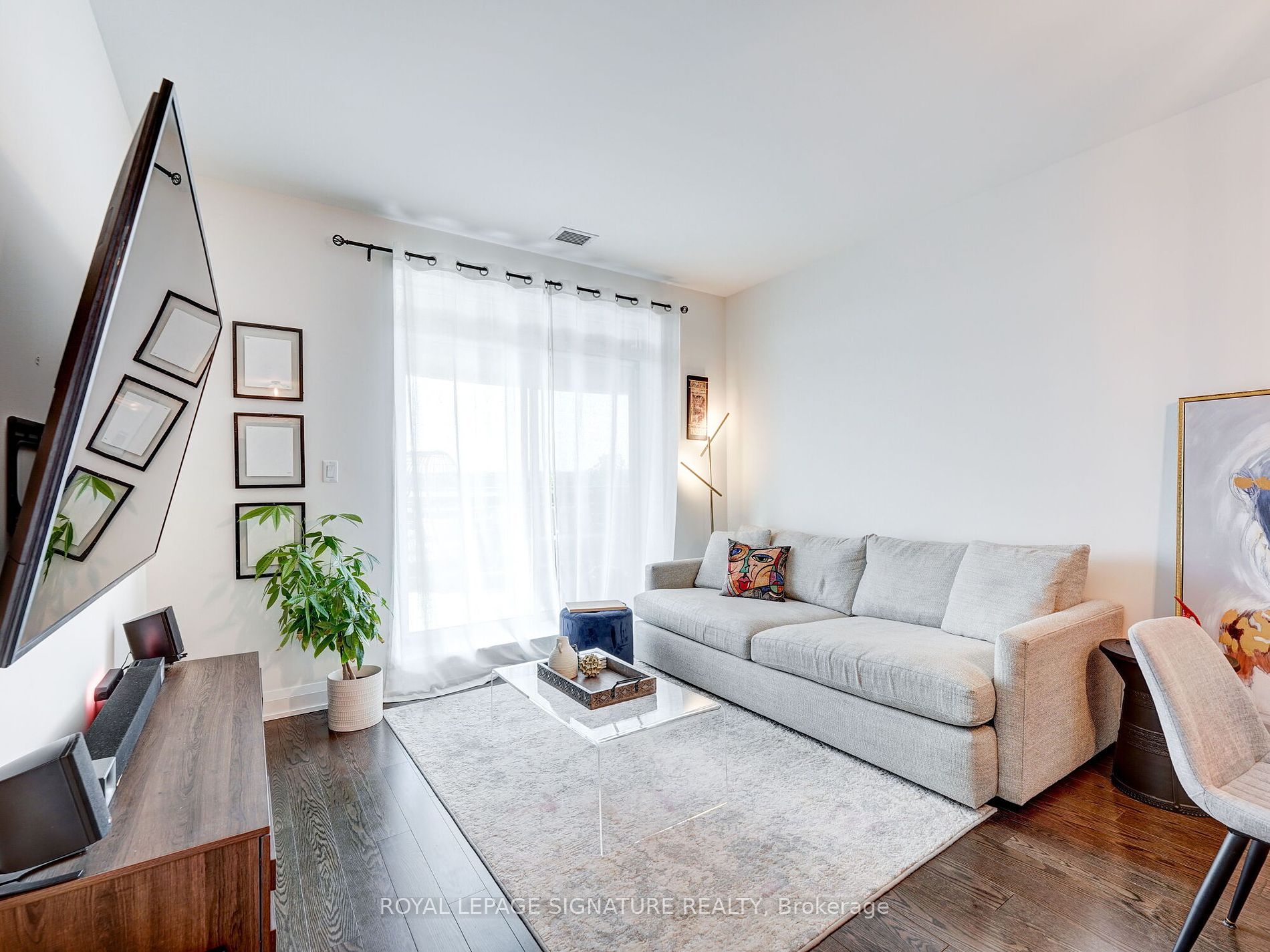 15277 Yonge St 4 Property Photo 10