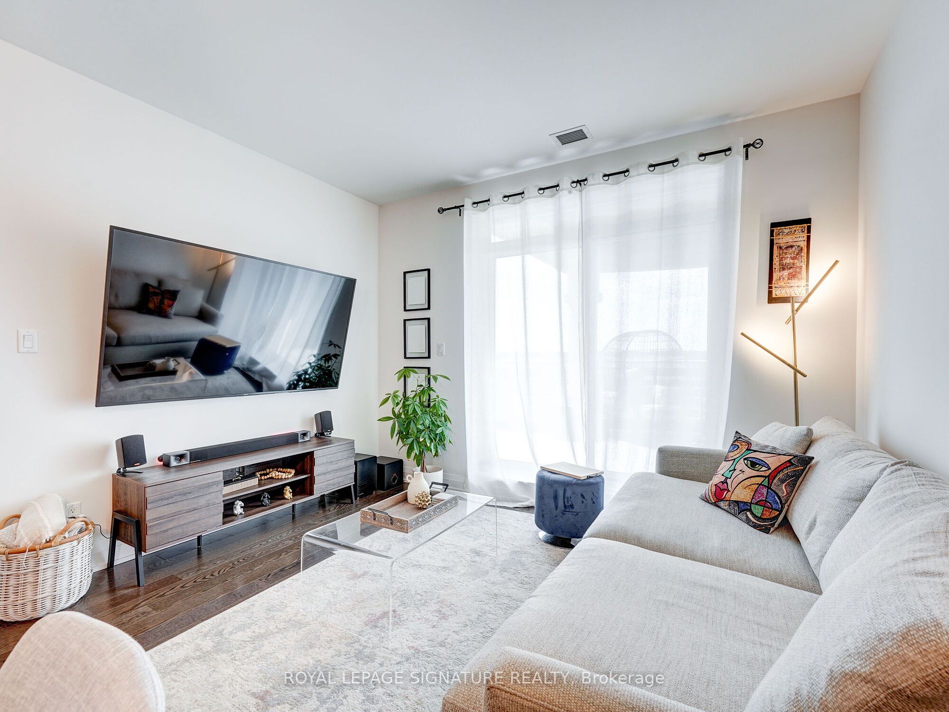 15277 Yonge St 4 Property Photo 12