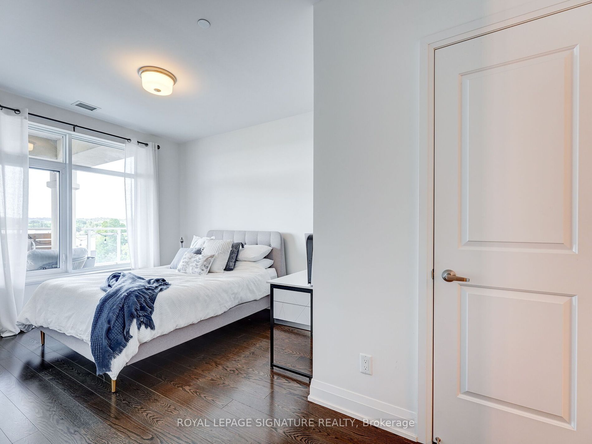 15277 Yonge St 4 Property Photo 22