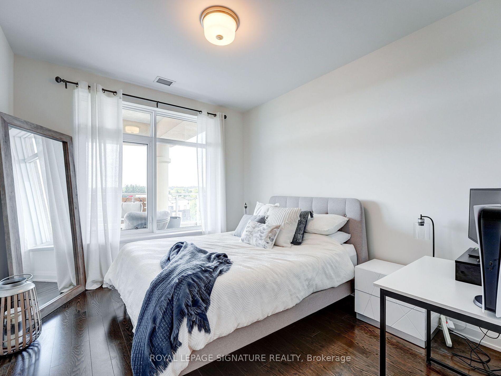 15277 Yonge St 4 Property Photo 23