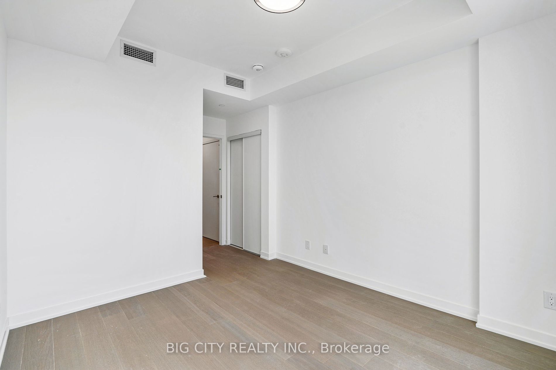 8119 Birchmount Rd 06 Property Photo 20