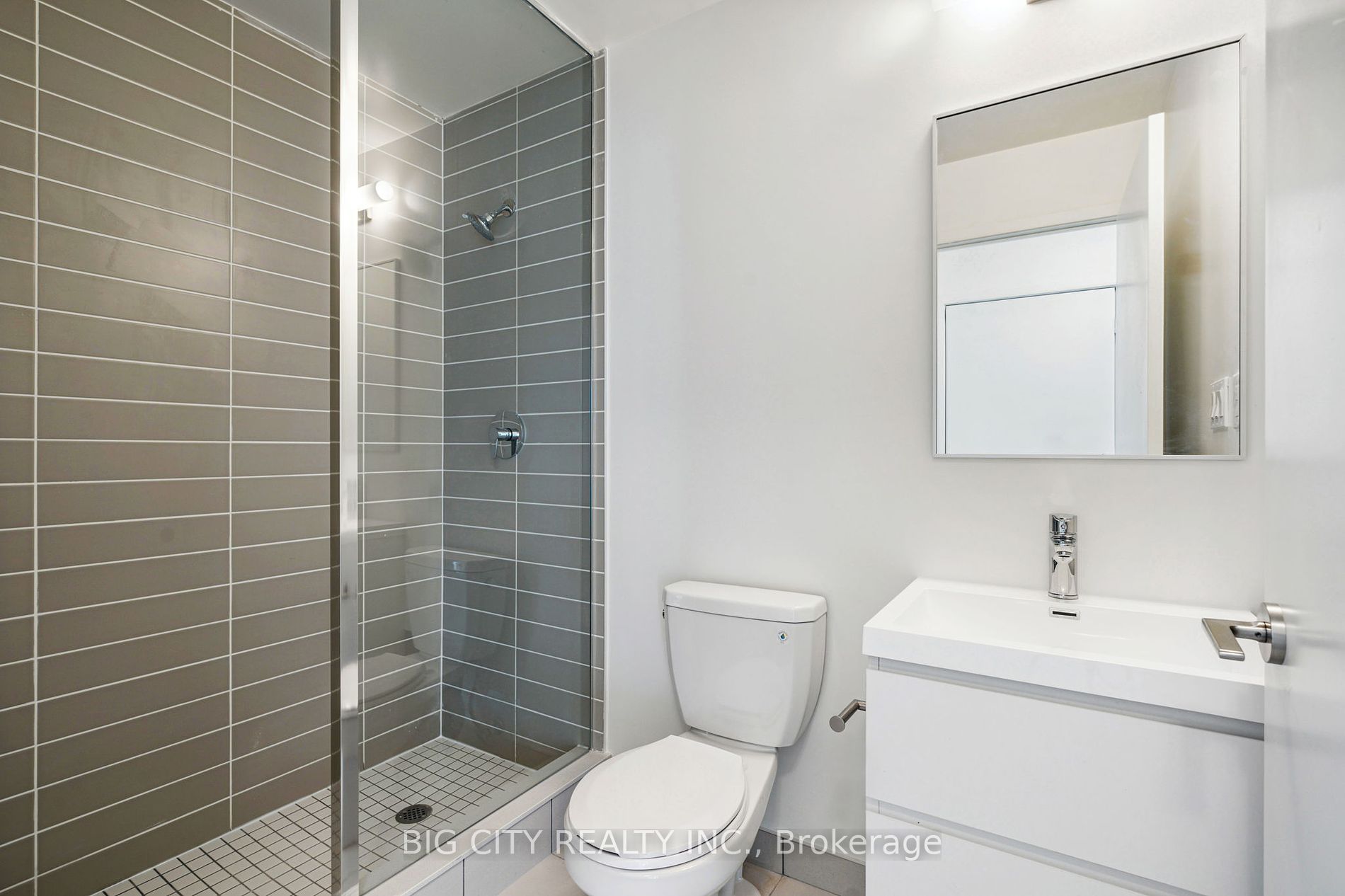 8119 Birchmount Rd 06 Property Photo 21