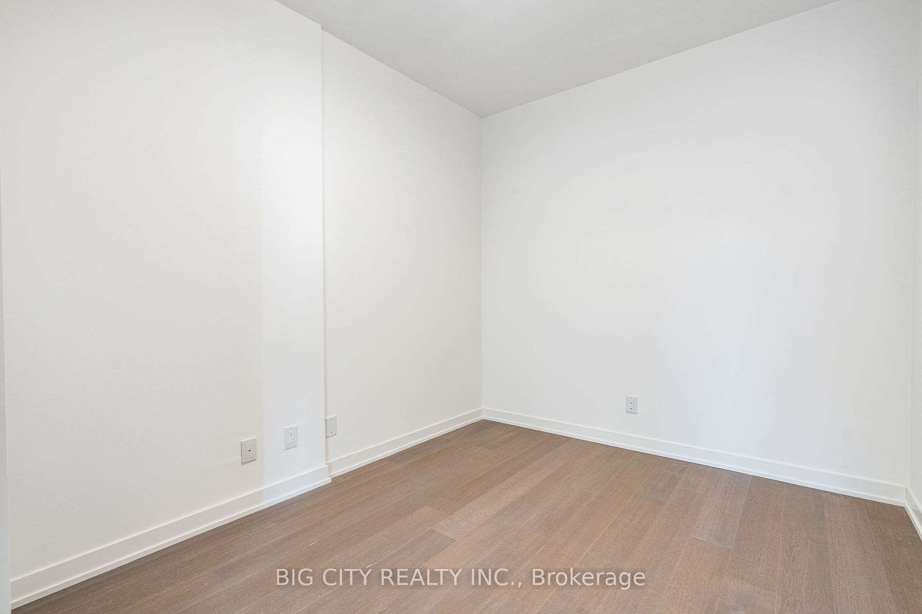 8119 Birchmount Rd 06 Property Photo 22