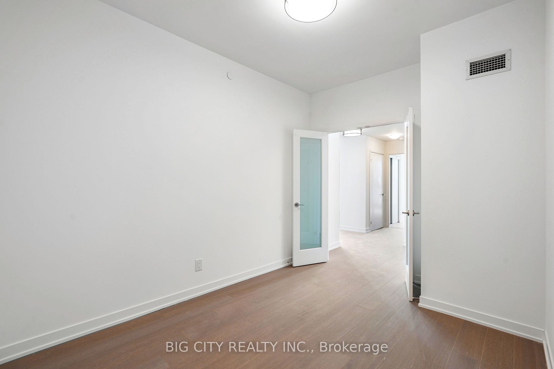 8119 Birchmount Rd 06 Property Photo 23