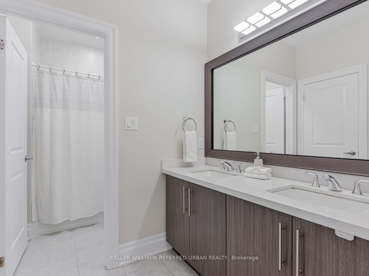 108 Burns Blvd Property Photo 25