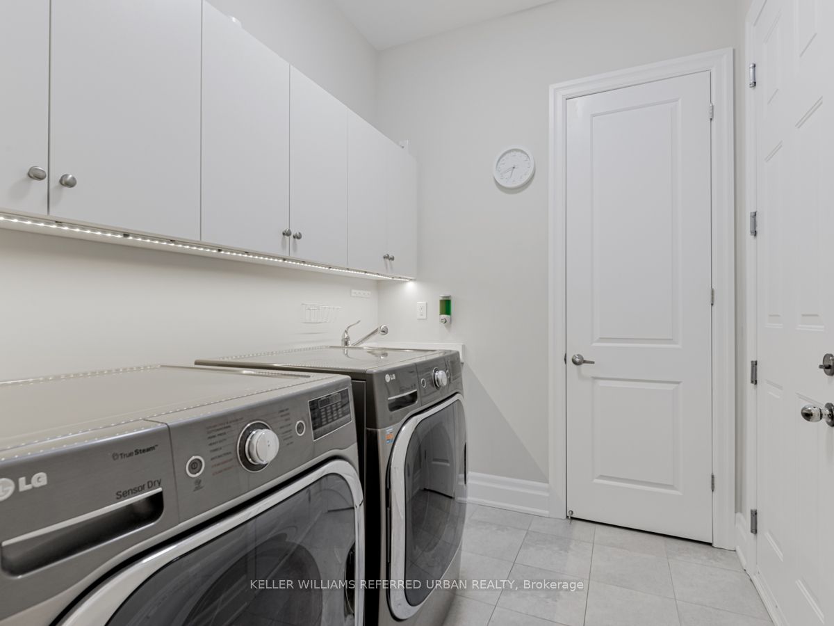 108 Burns Blvd Property Photo 28