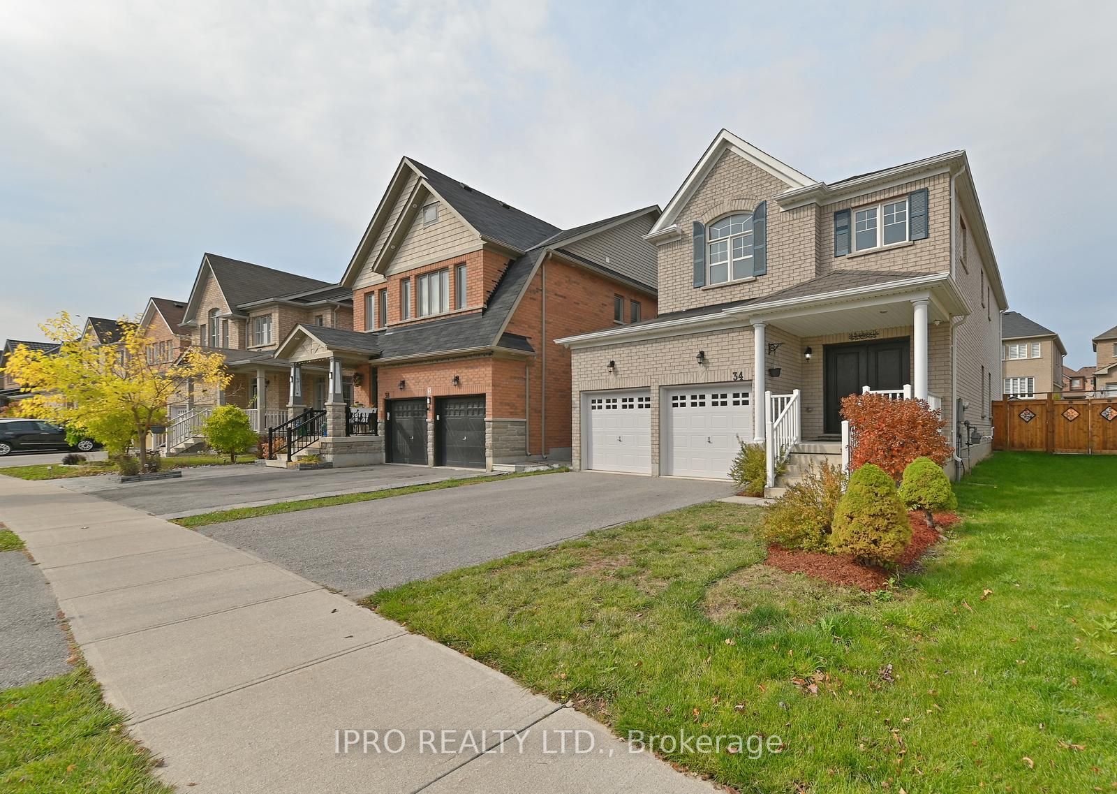 34 Brookview Dr Property Photo 2