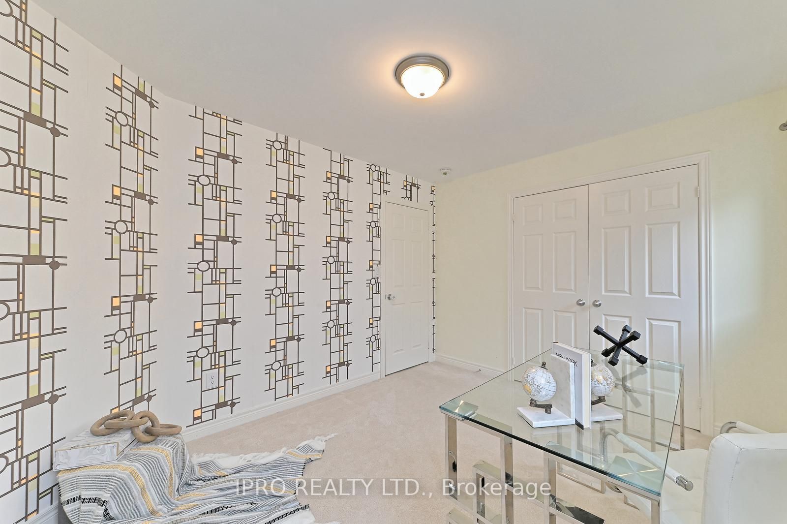 34 Brookview Dr Property Photo 23