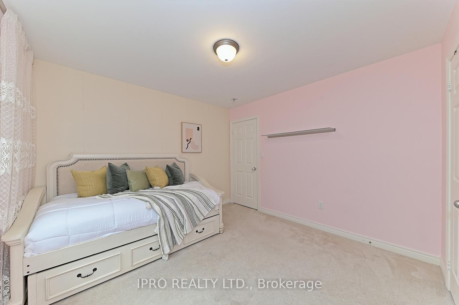 34 Brookview Dr Property Photo 29