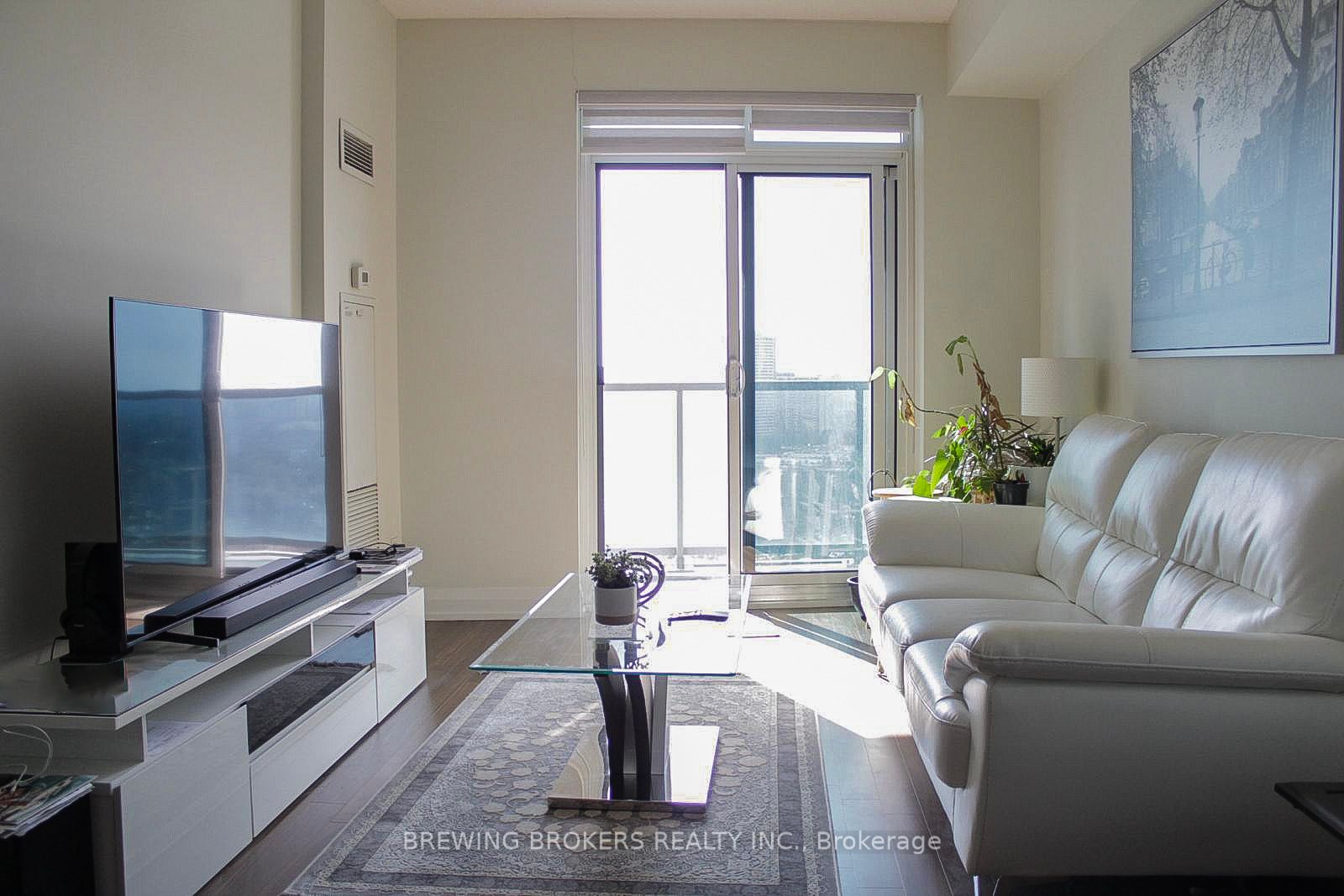 7171 Yonge St S 11 Property Photo 7