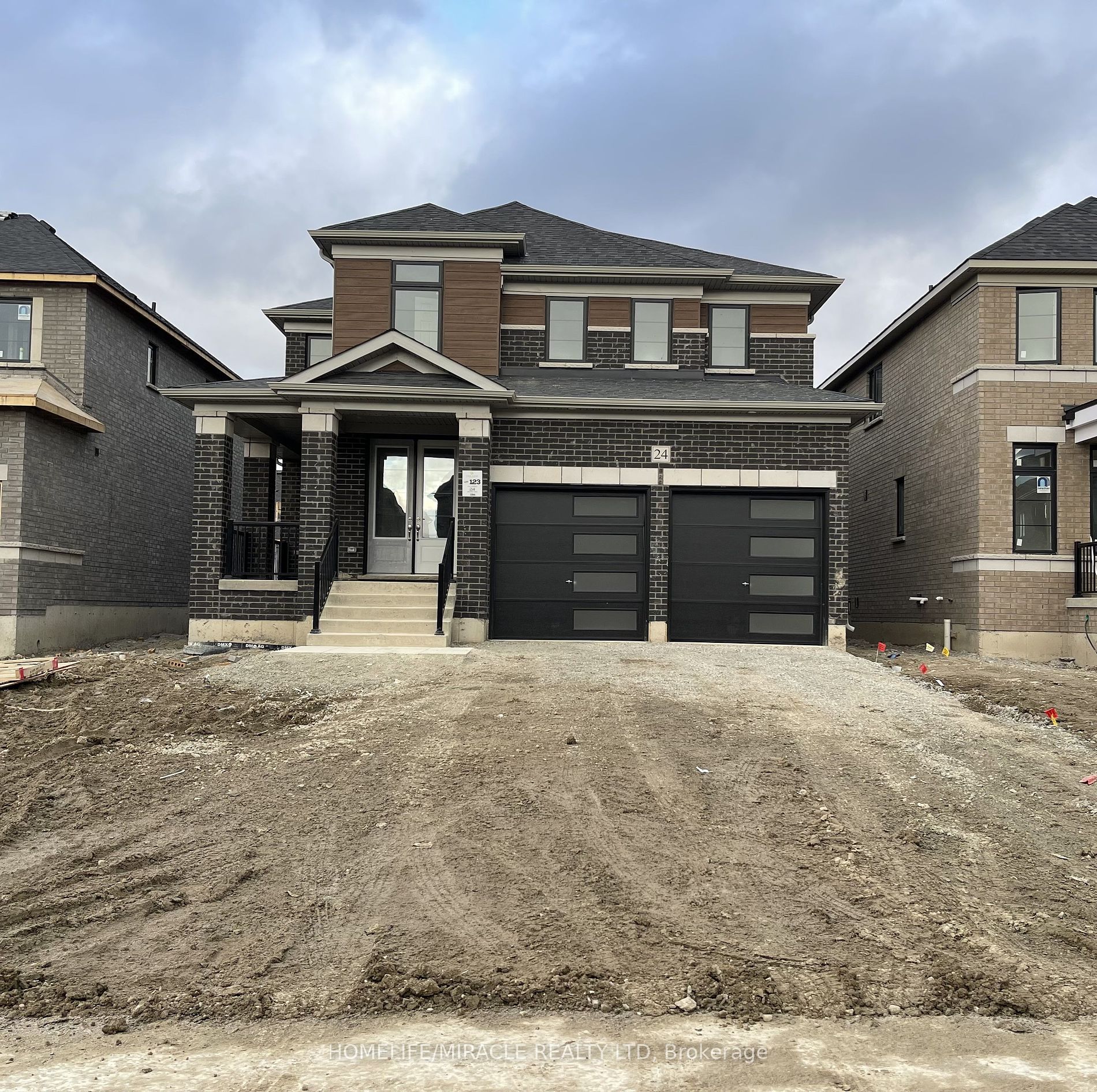 24 Bayberry Dr Property Photo