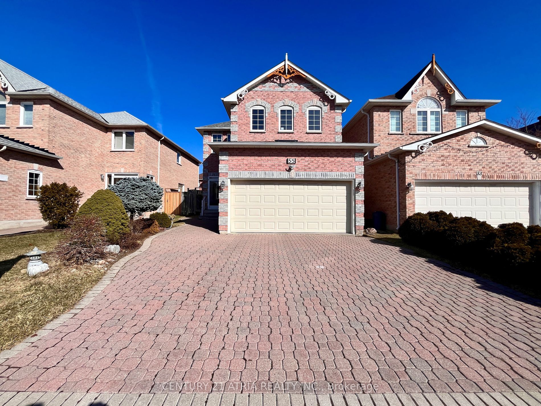 55 Houndsbrook Cres Property Photo