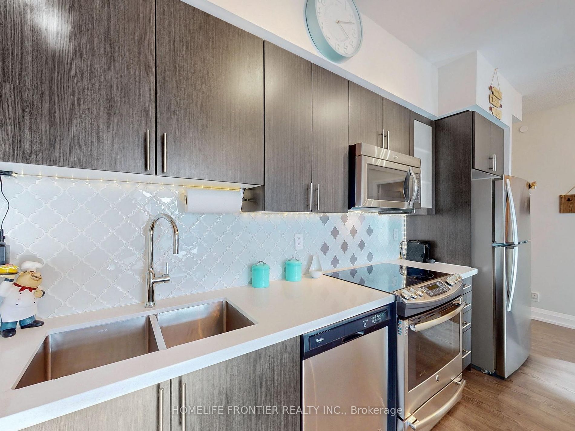 7890 Bathurst St W 10 Property Photo 13