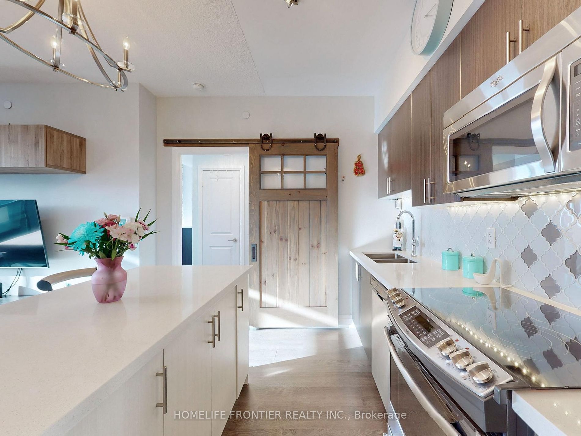 7890 Bathurst St W 10 Property Photo 15