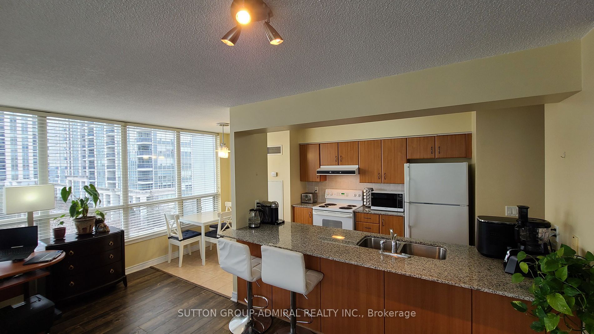50 Disera Dr 05 Property Photo 4