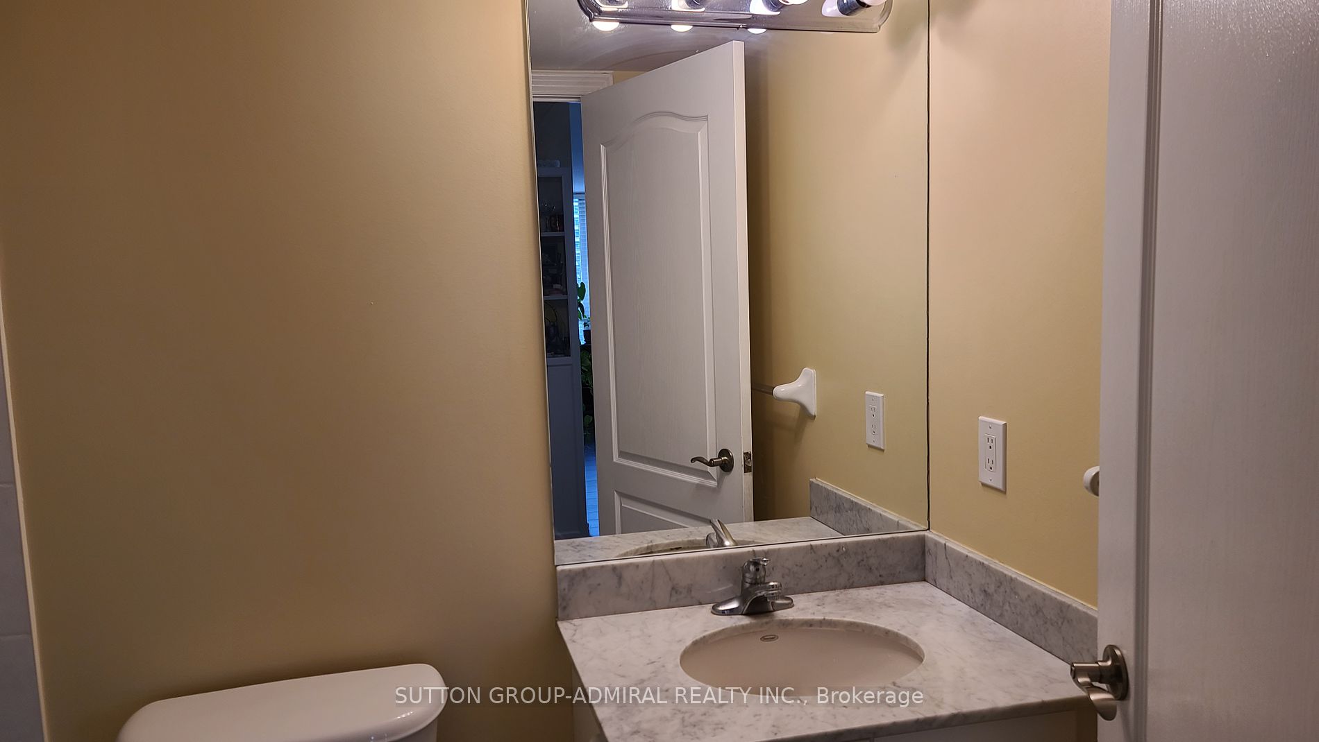 50 Disera Dr 05 Property Photo 9