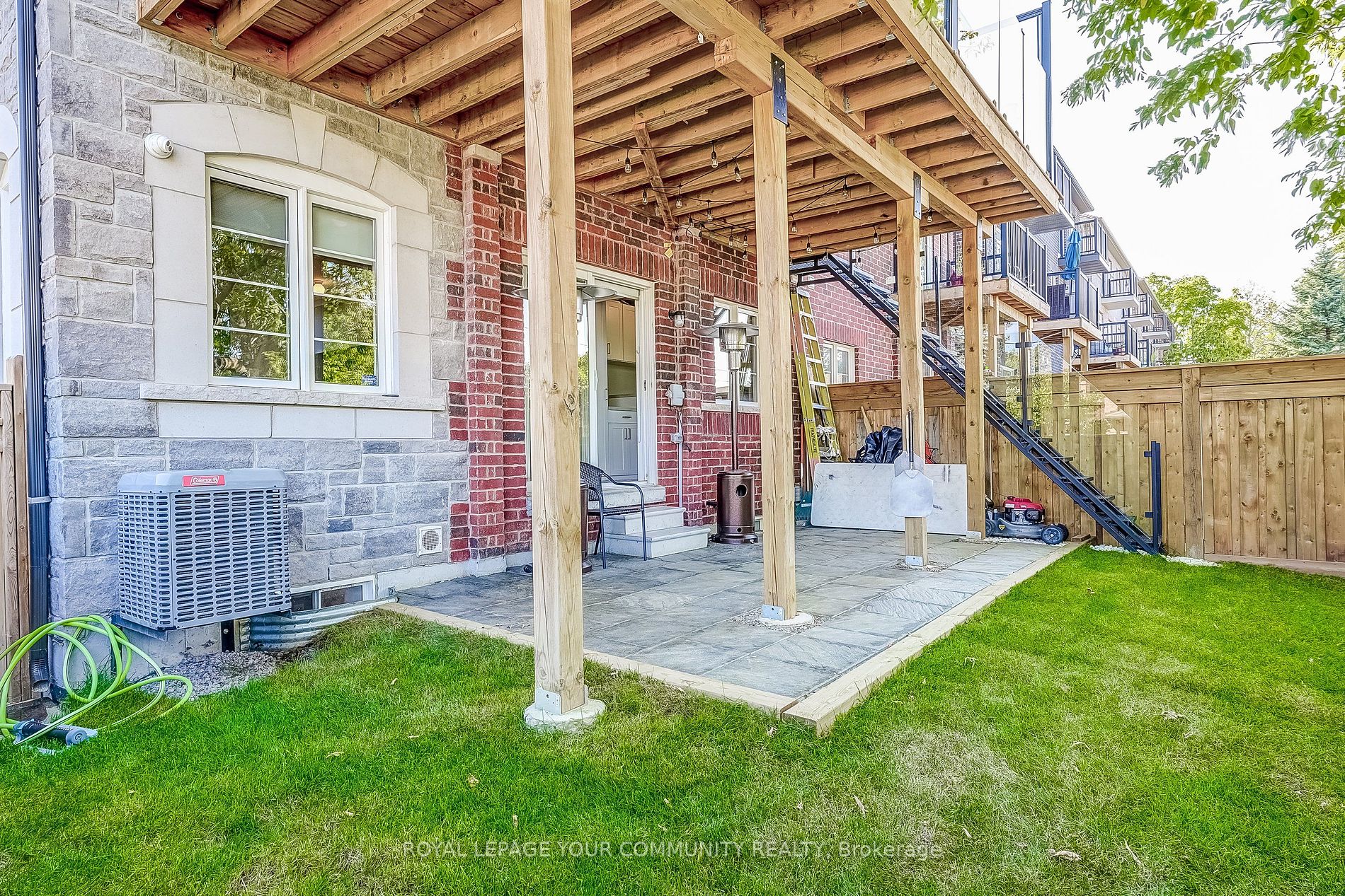 6 Globemaster Lane Property Photo 35