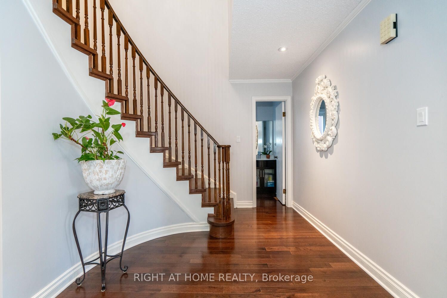 88 Eleanor Circ Property Photo 6