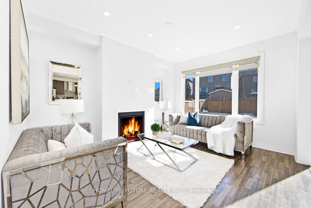 138 Casserley Cres Property Photo 4