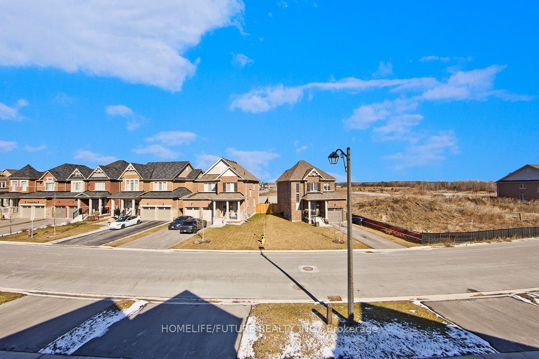 138 Casserley Cres Property Photo 20