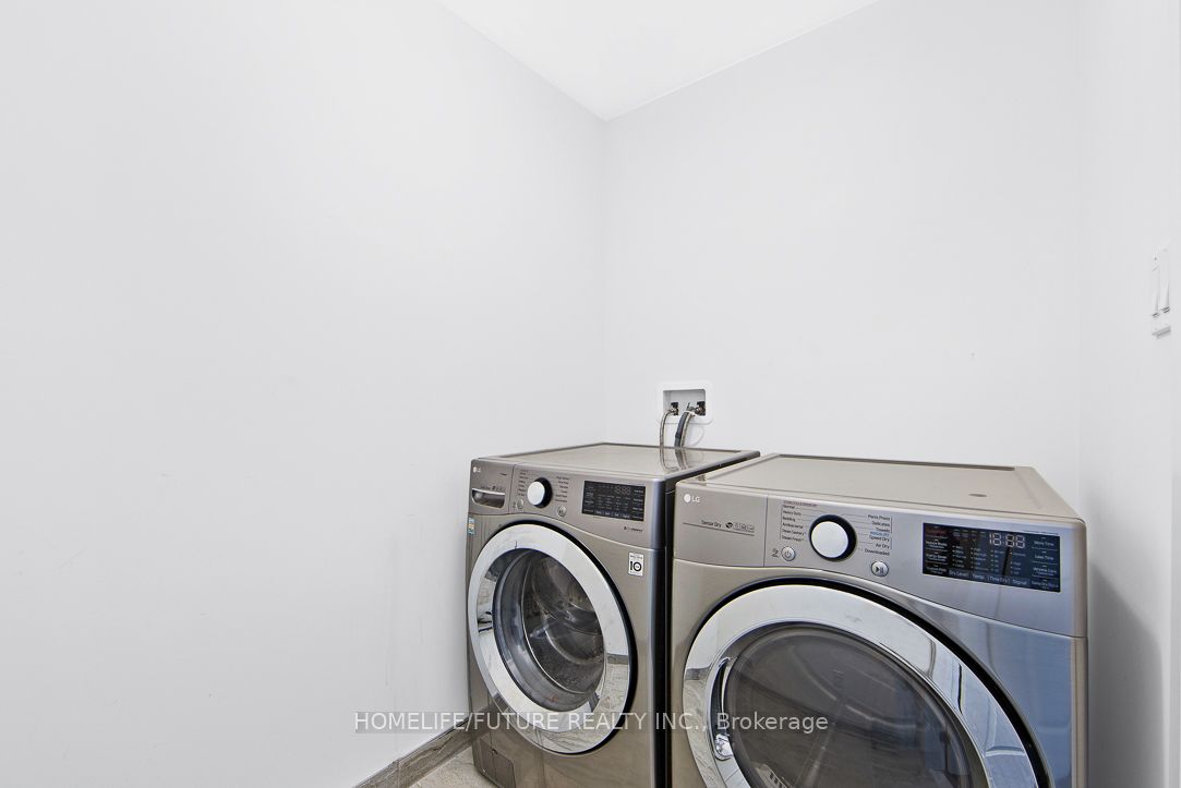 138 Casserley Cres Property Photo 24