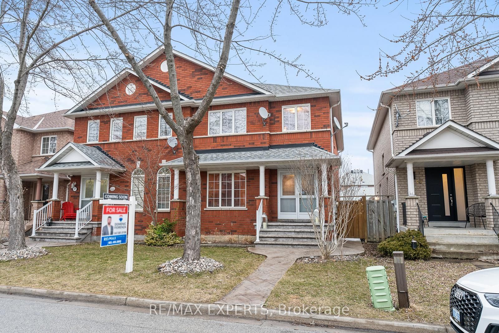 45 La Neve Ave Property Photo