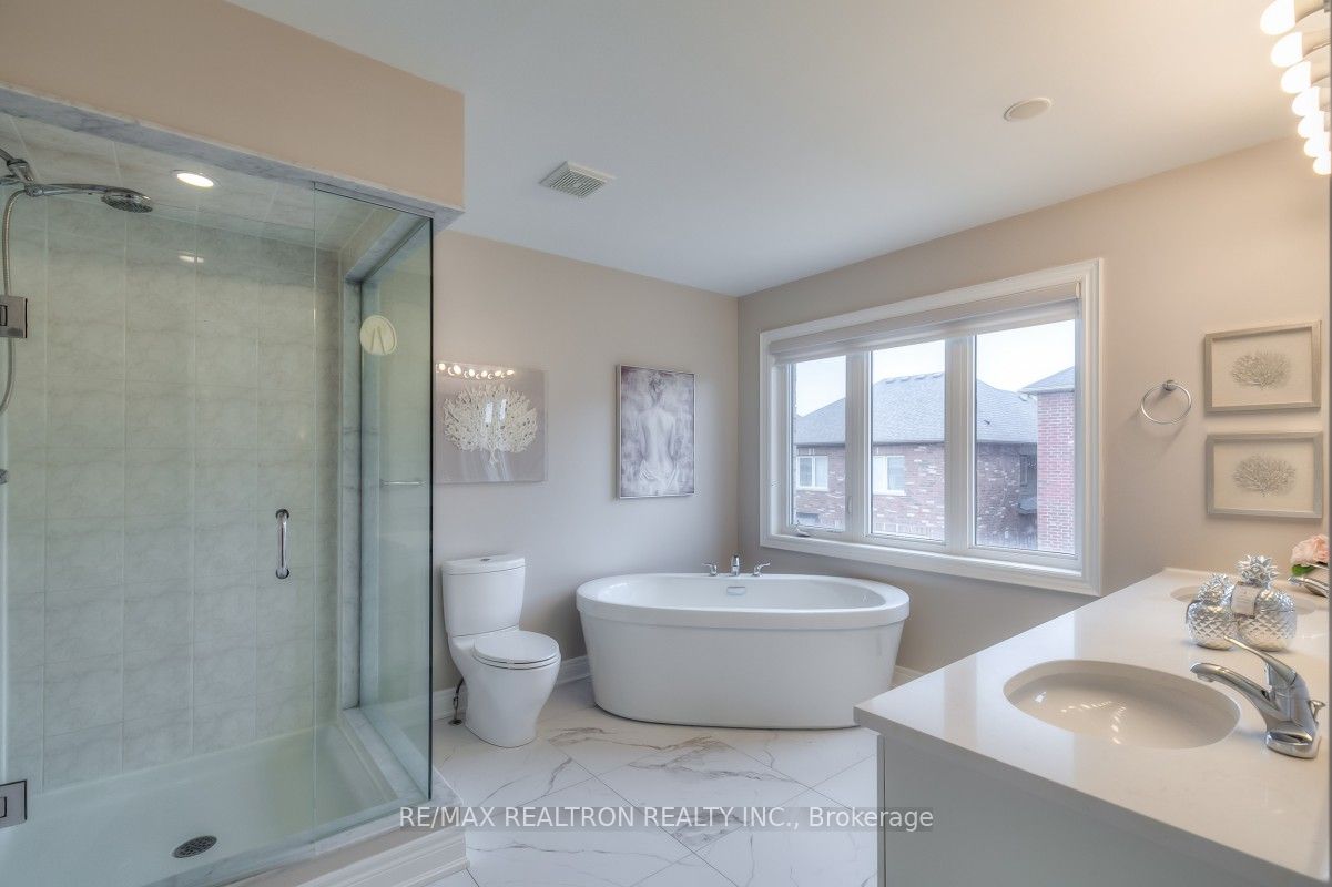 44 Clifford Fairbarn Dr Property Photo 21