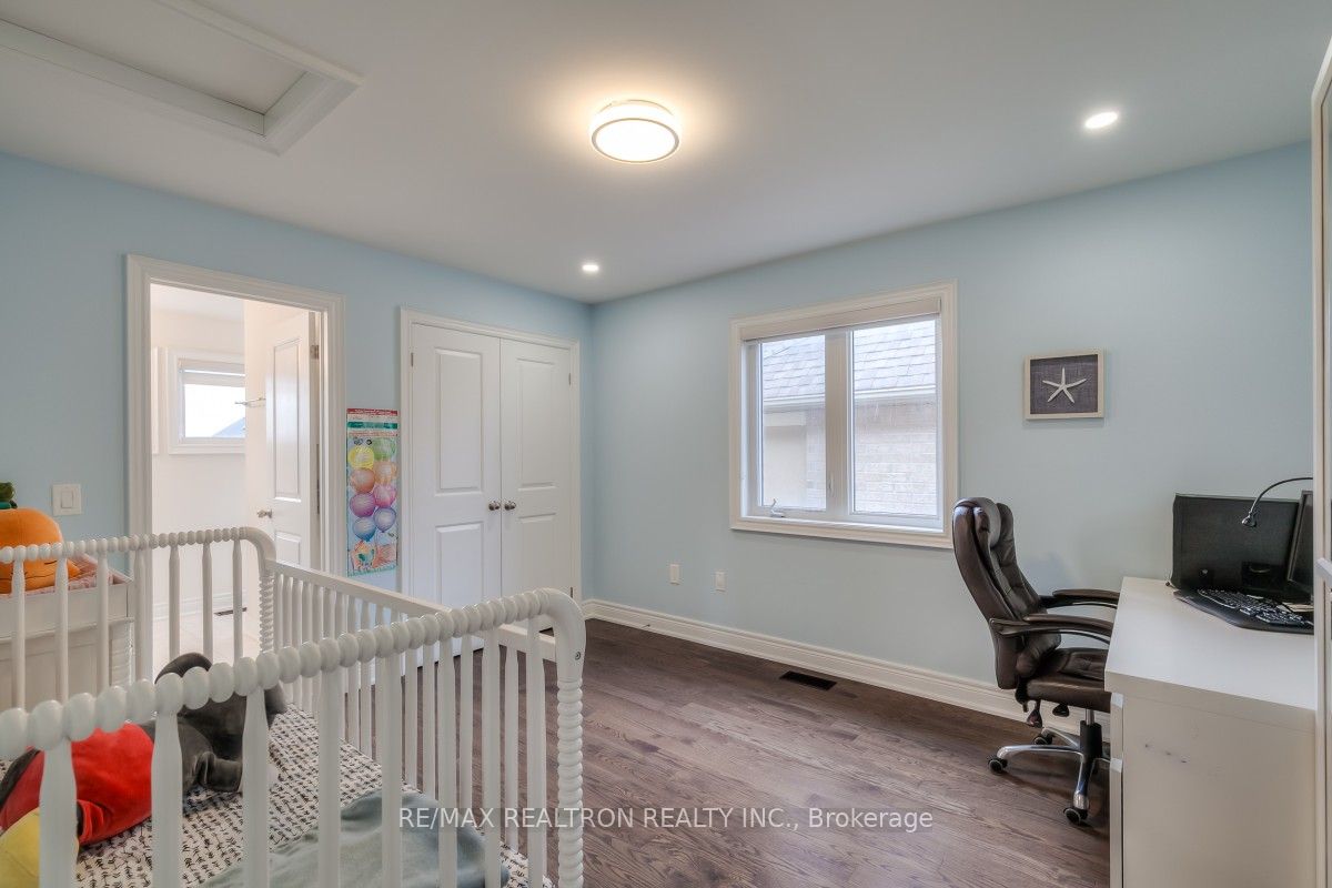 44 Clifford Fairbarn Dr Property Photo 31