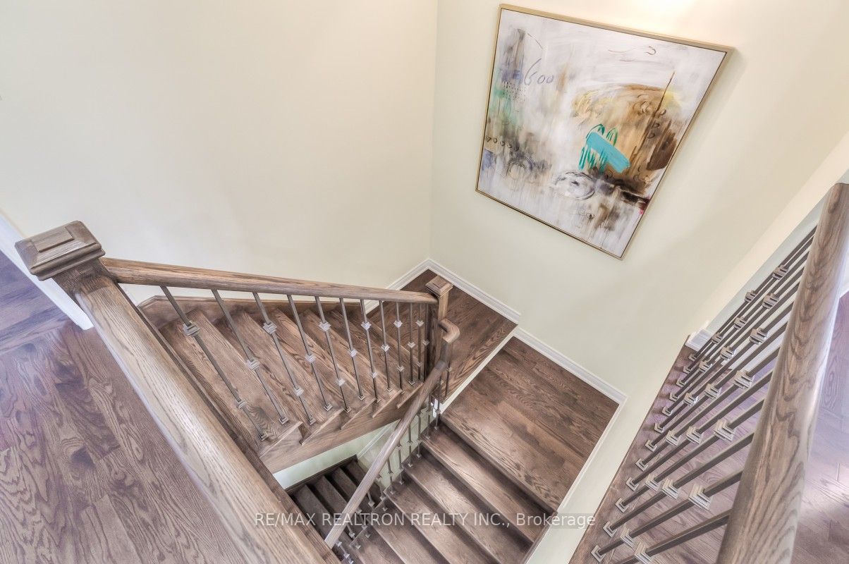 44 Clifford Fairbarn Dr Property Photo 34