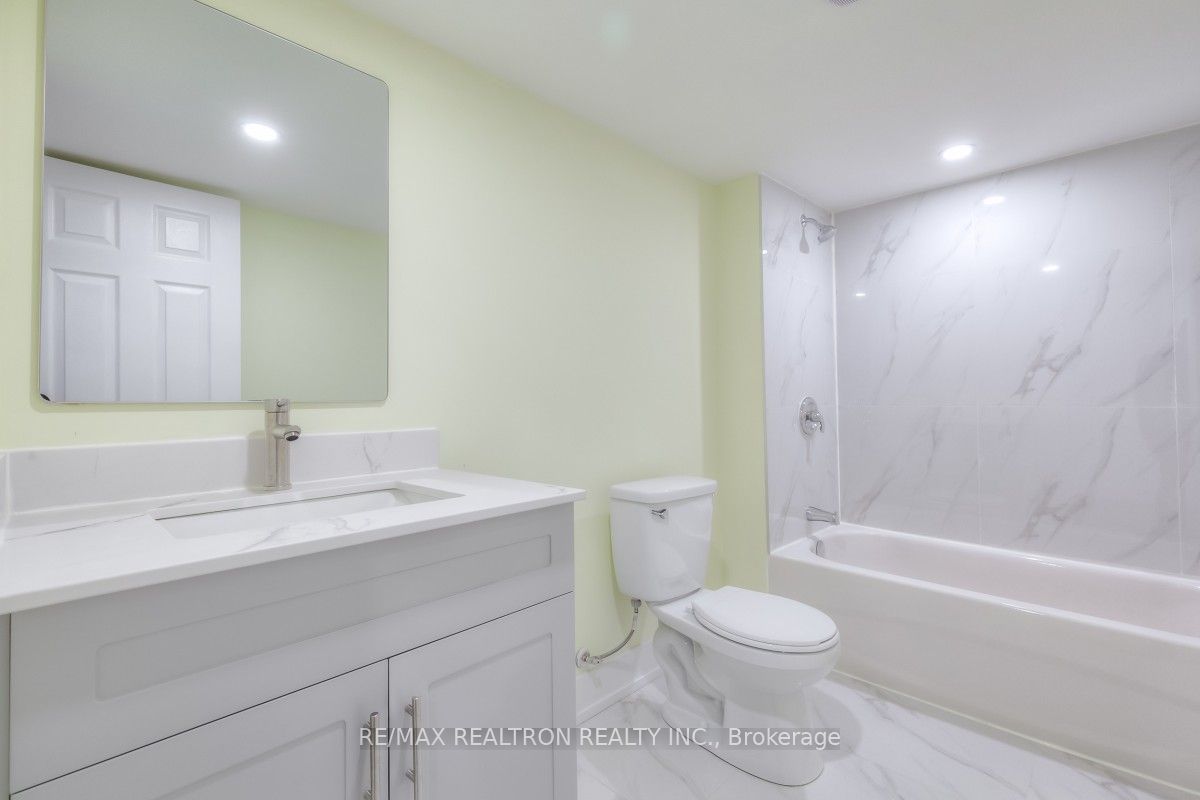 44 Clifford Fairbarn Dr Property Photo 38