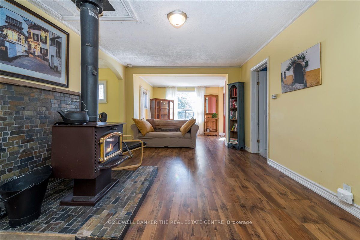40 King St Property Photo 6