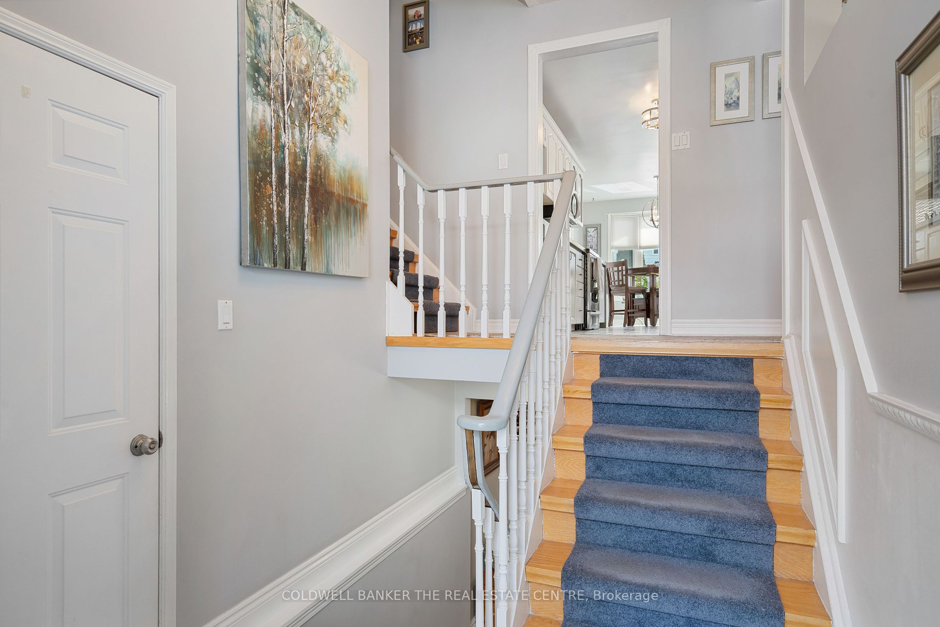 11 Castille Cres Property Photo 2