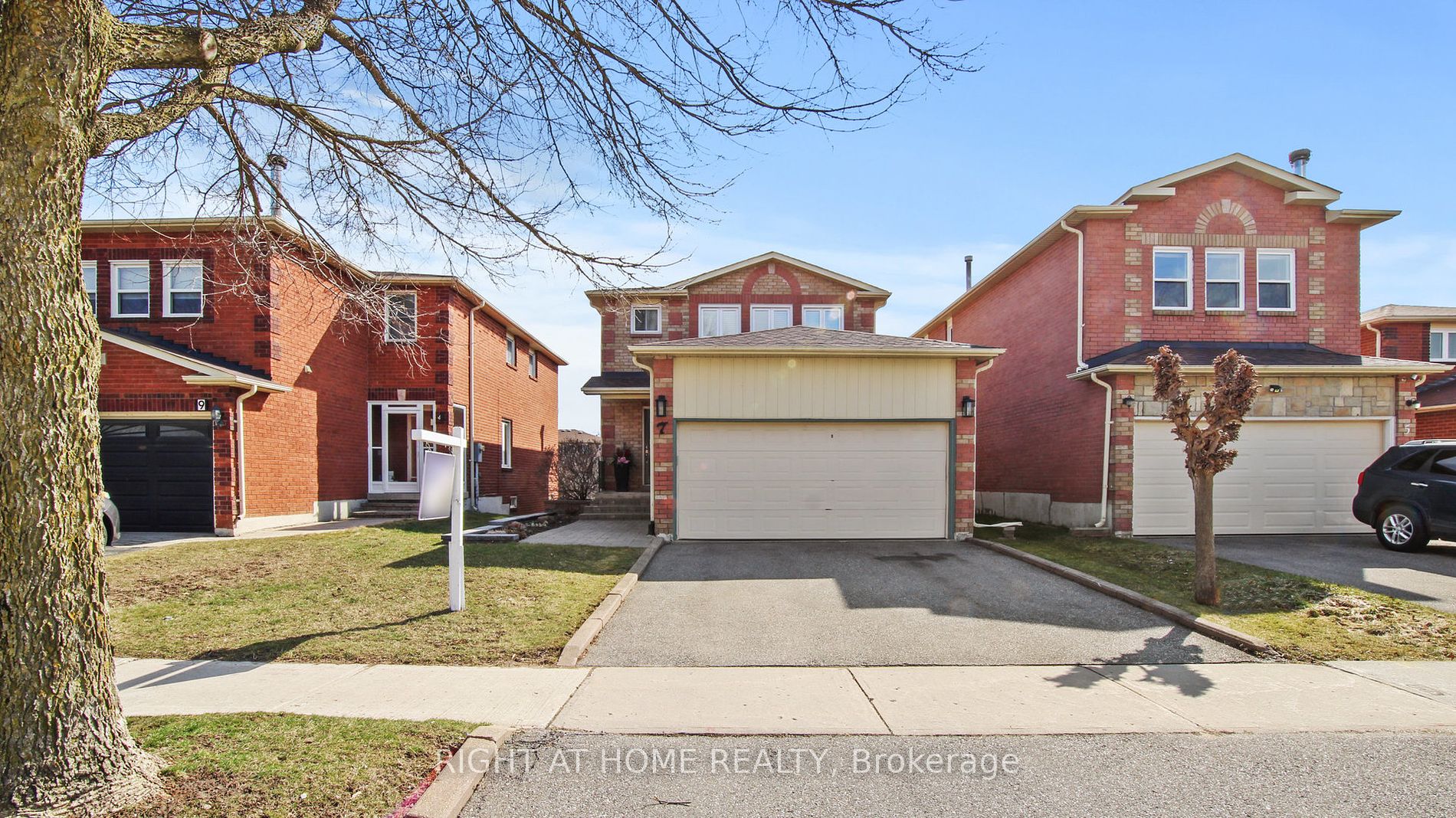 7 Squire Dr Property Photo