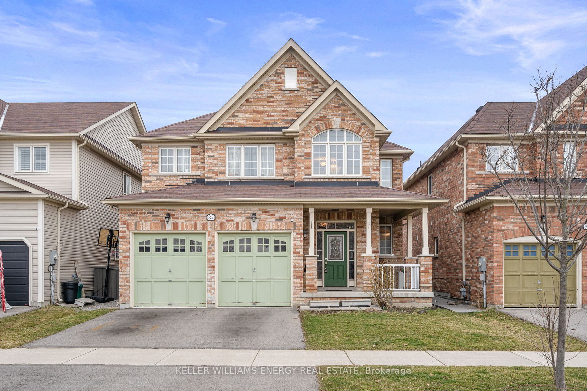 87 Thornlodge Dr Property Photo 1