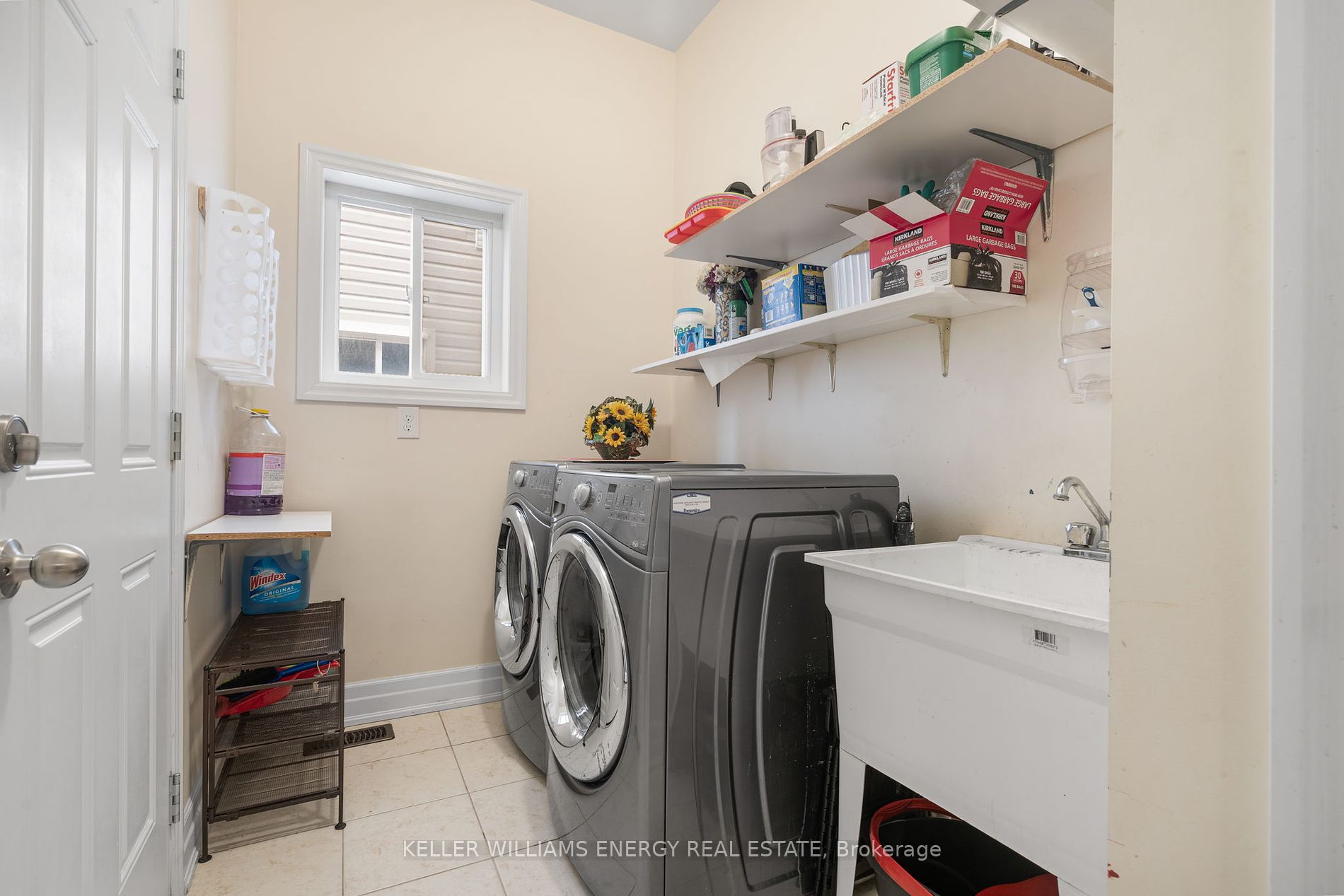87 Thornlodge Dr Property Photo 10
