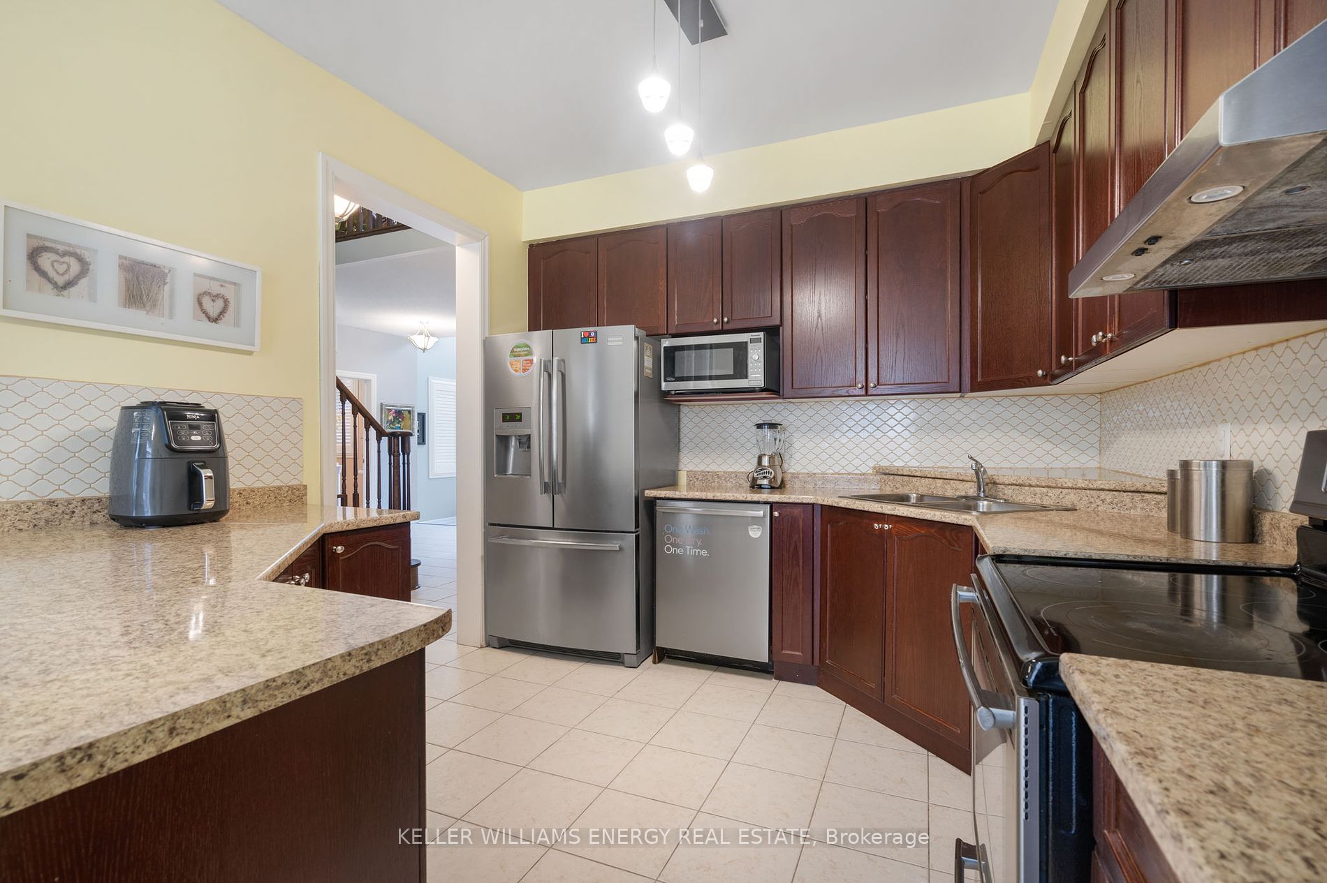 87 Thornlodge Dr Property Photo 11