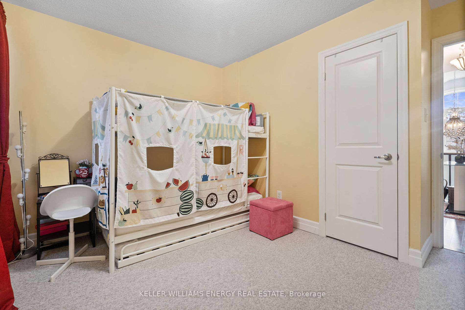 87 Thornlodge Dr Property Photo 31
