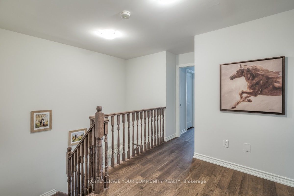 8 Gord Matthews Way Property Photo 32