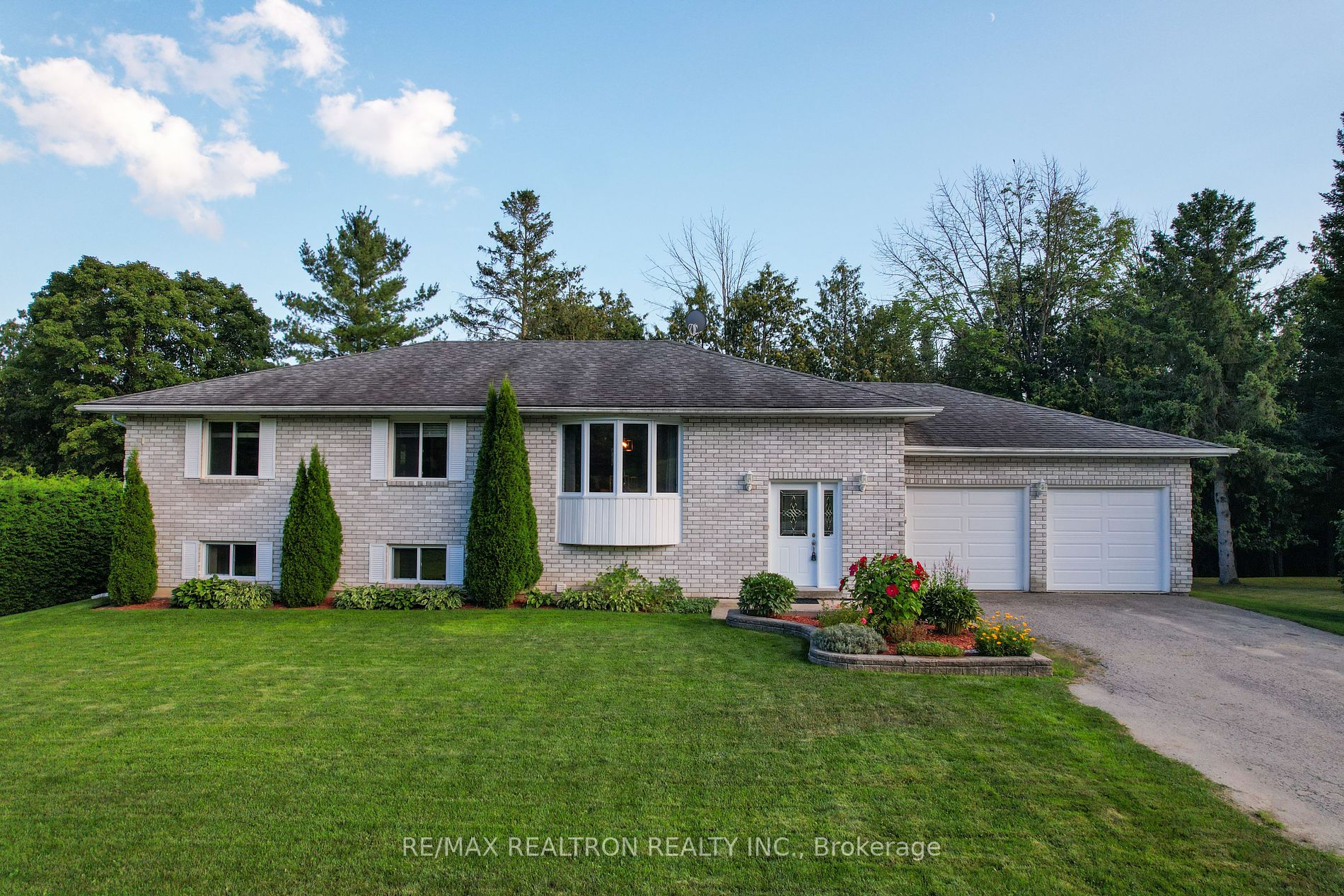 8977 Boyne River Rd Property Photo