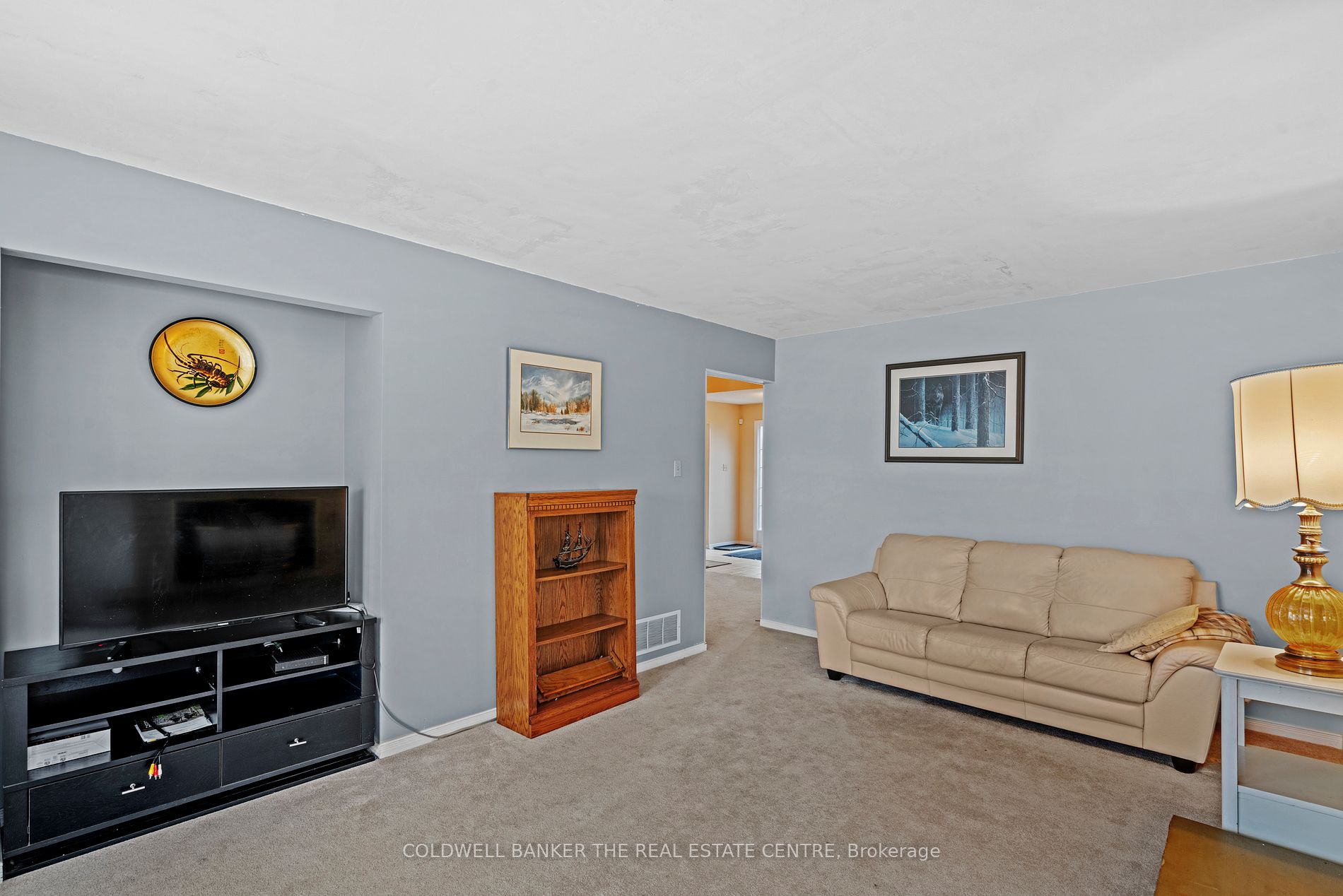 194 Crossland Gate Property Photo 9