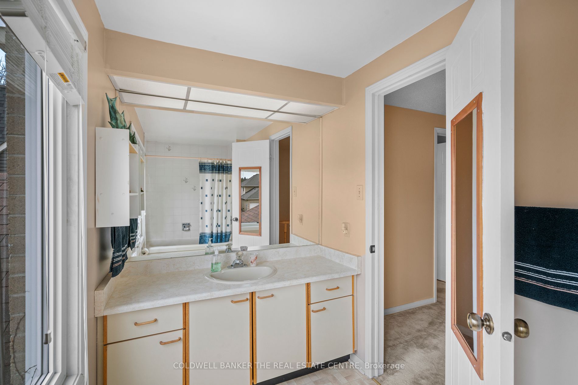 194 Crossland Gate Property Photo 20