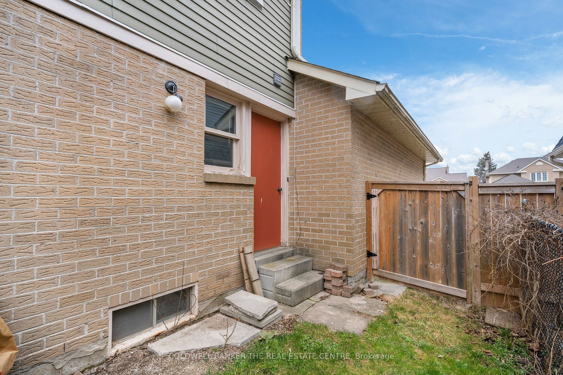 194 Crossland Gate Property Photo 34