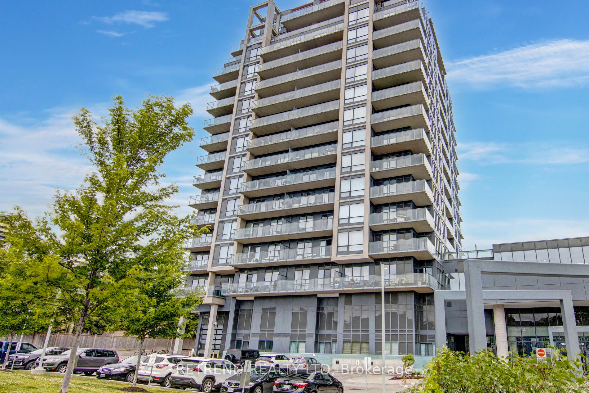 9090 Yonge St 17 Property Photo