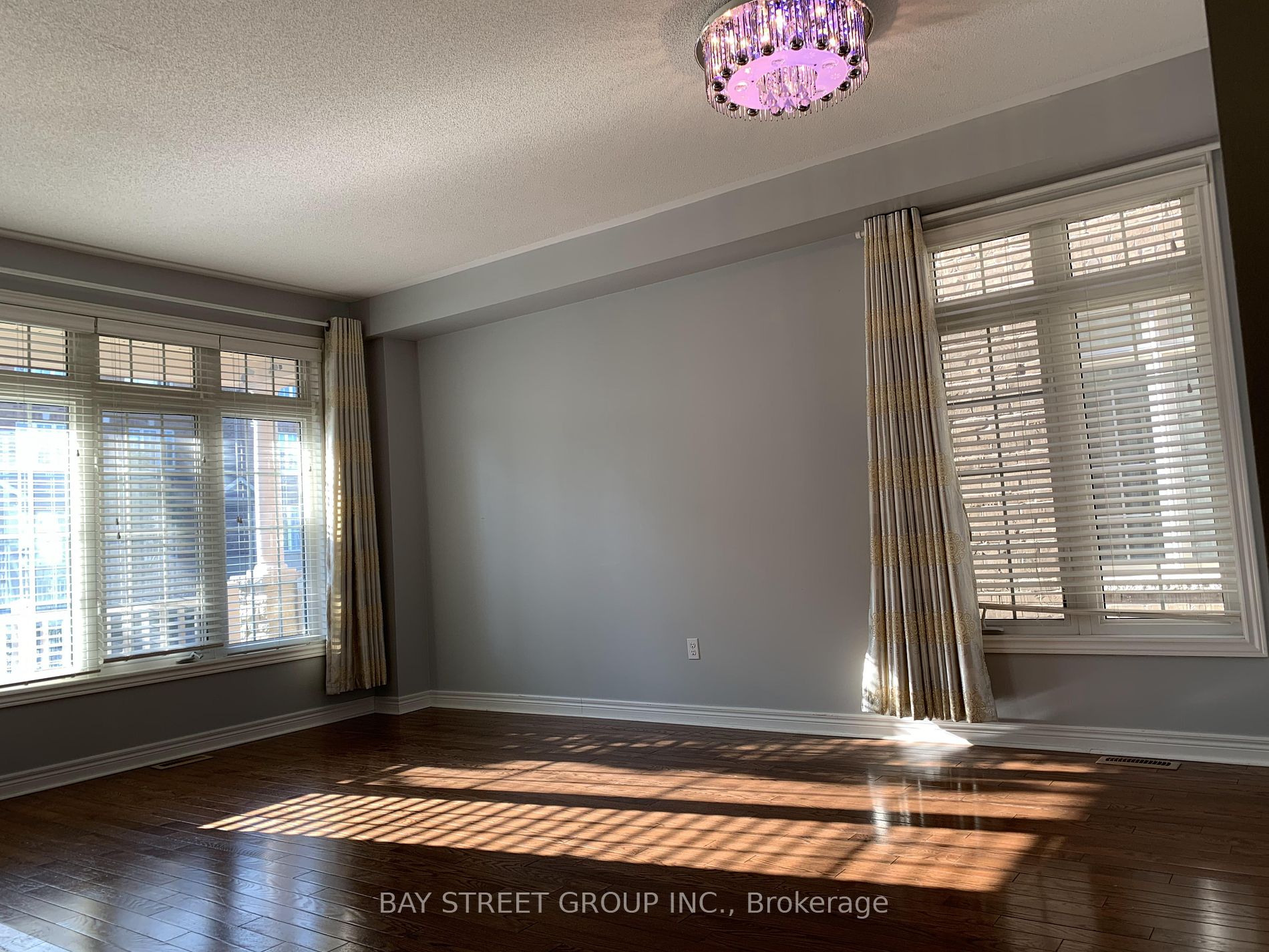 381 Cornell Rouge Blvd Property Photo 3
