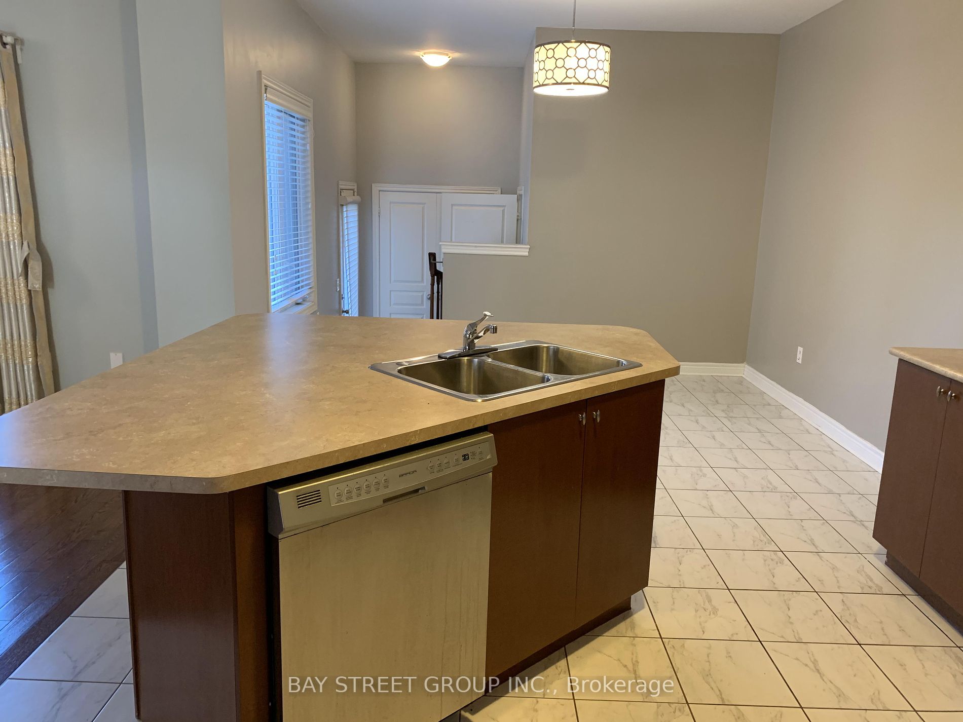381 Cornell Rouge Blvd Property Photo 7
